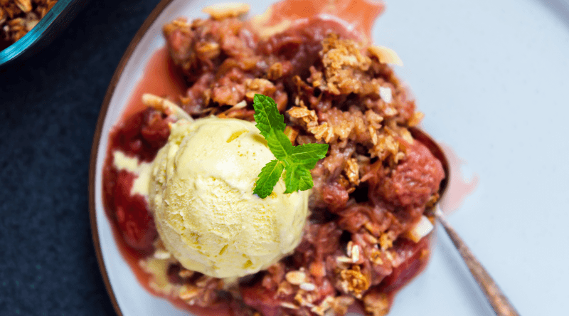 Healthy fruit crumble